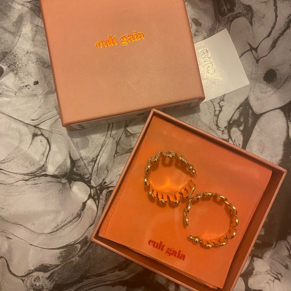 NWT CULT GAIA FAHIMA HOOP EARRINGS - Picture 7 of 10